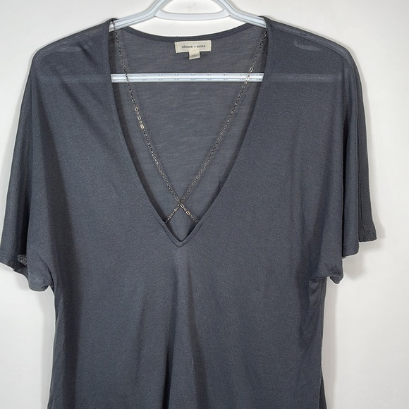 SILENCE + NOISE Tee - Picture 2 of 5